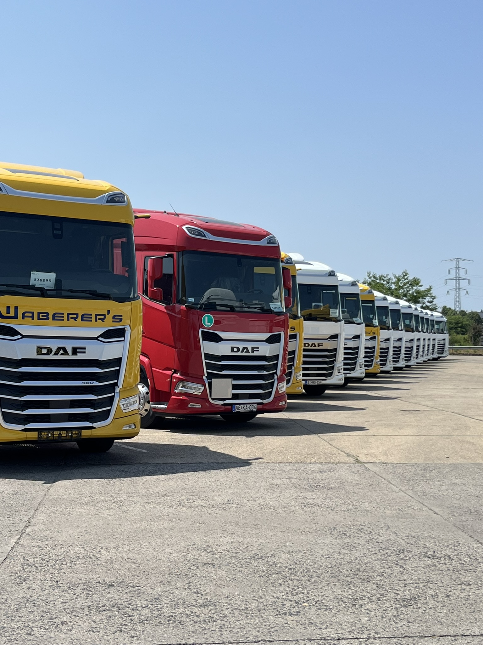Modern truck workshop with professional service bay - Pitstop workshop management software for truck workshops